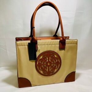 Deluxity Tote Bag with Decorative Leather Emblem and Trim,✨Tory Inspired✨, NWT